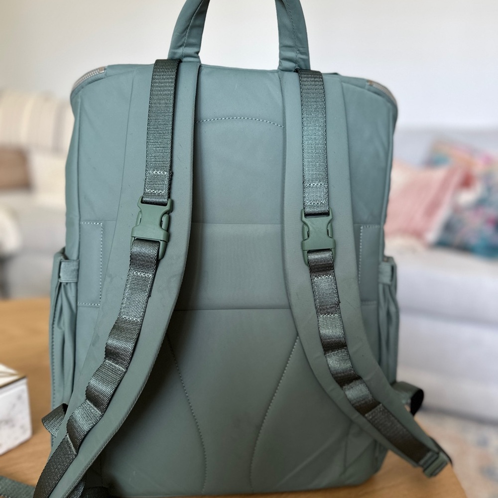 lululemon new parent backpack - Picture 3 of 13